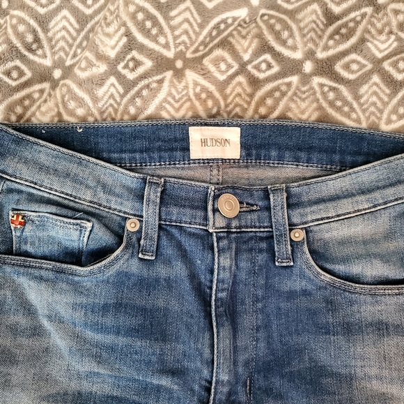 Hudson Harper High Rise Crop Baby Kick Flare - Picture 4 of 7